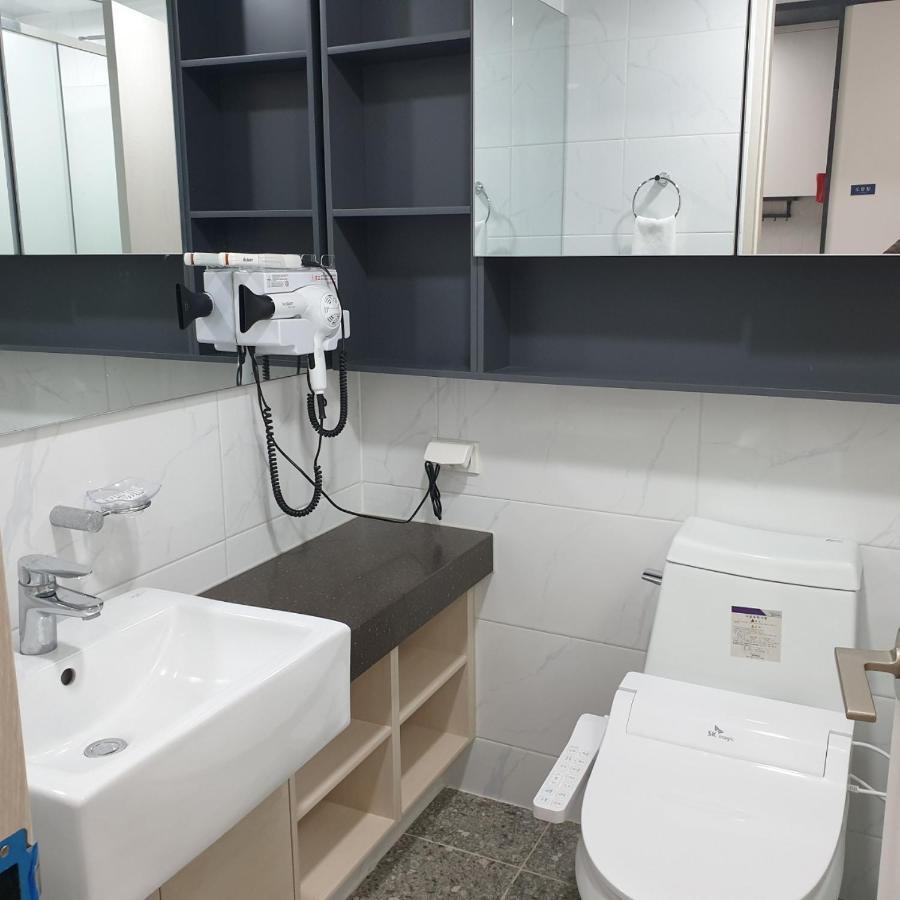 Yeosu Hotel First City المظهر الخارجي الصورة