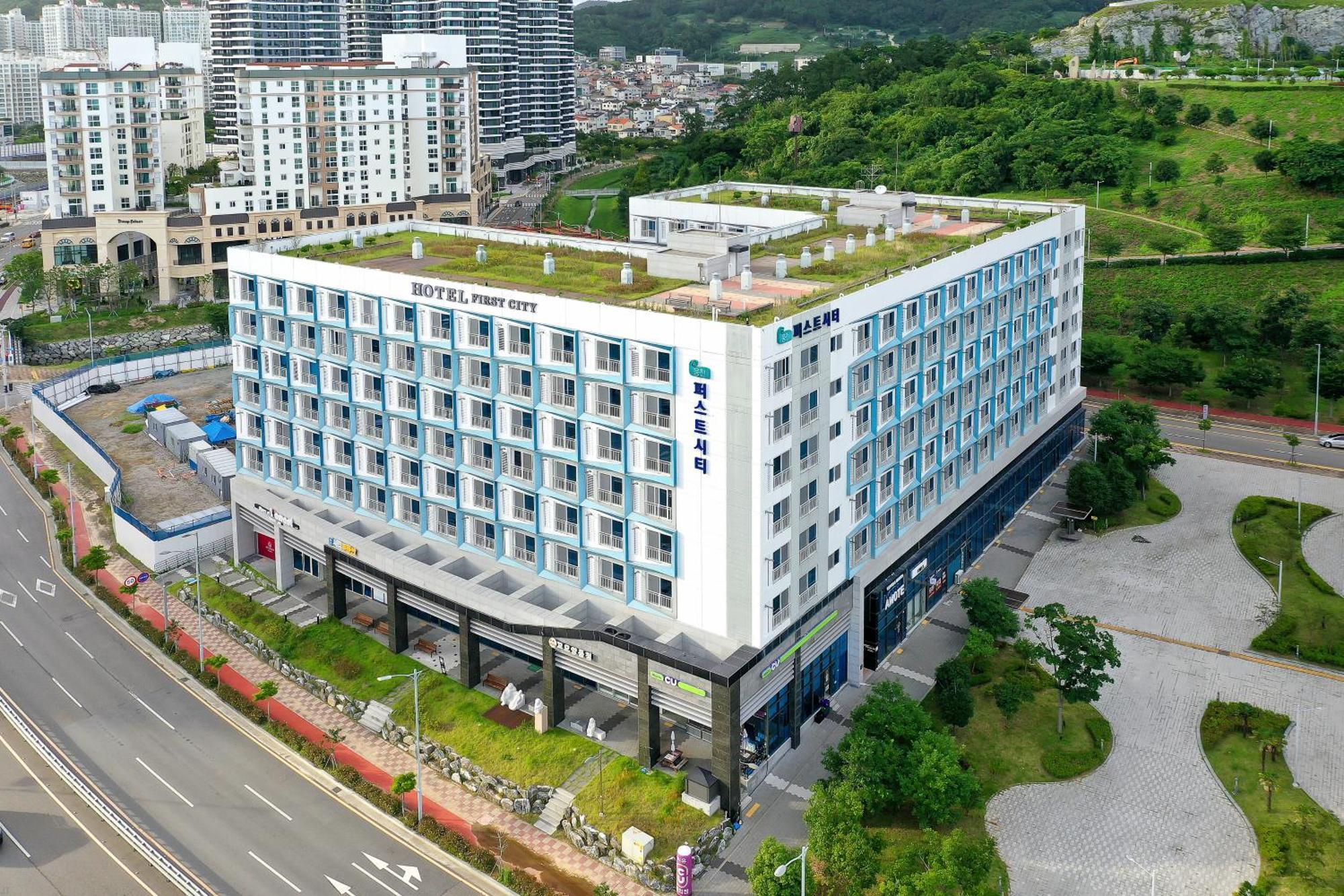 Yeosu Hotel First City المظهر الخارجي الصورة