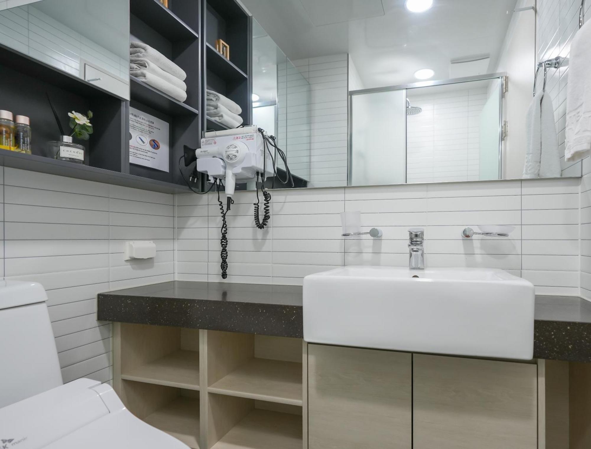 Yeosu Hotel First City المظهر الخارجي الصورة